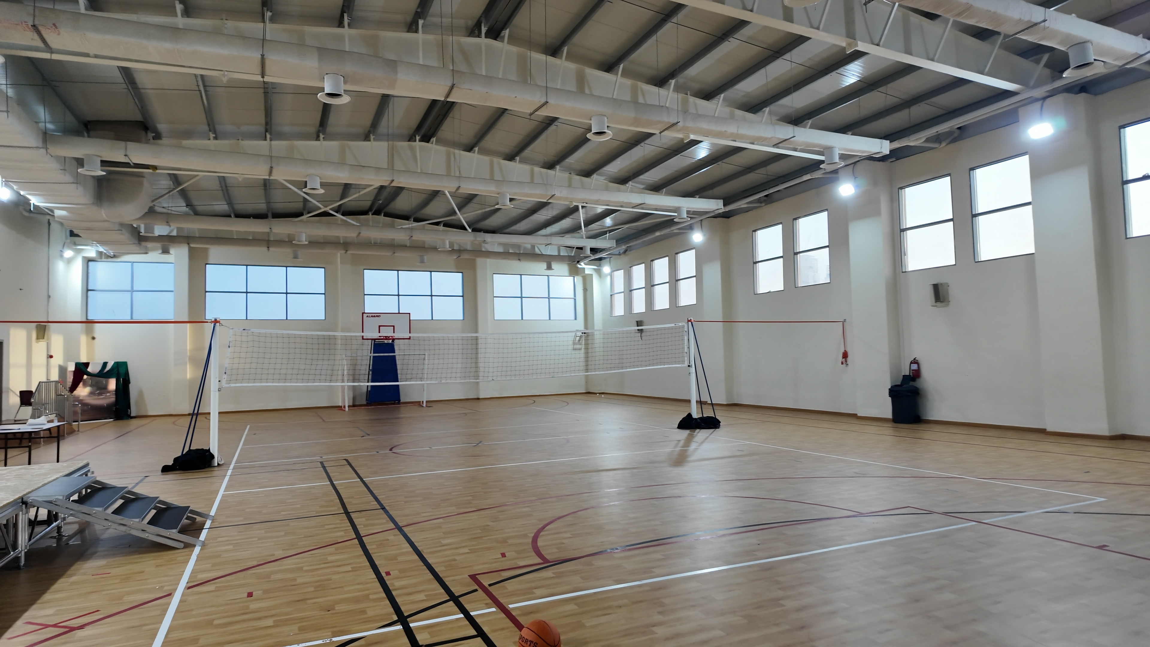 صالة مغطاة 2